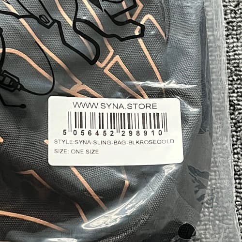 SynaWorld Sling Bag-Black/Rose Gold 黑色斜挎包 玫瑰金印花 SY-148